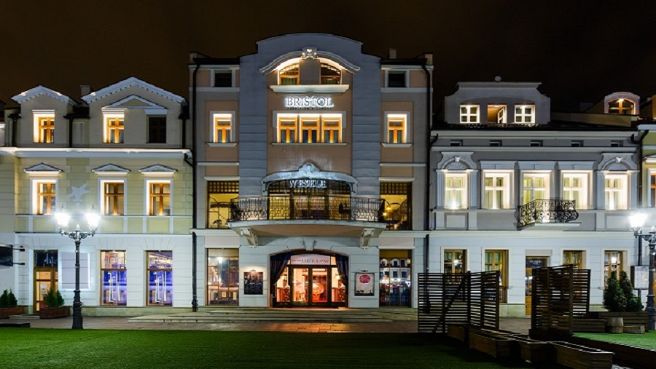 HOTEL BRISTOL